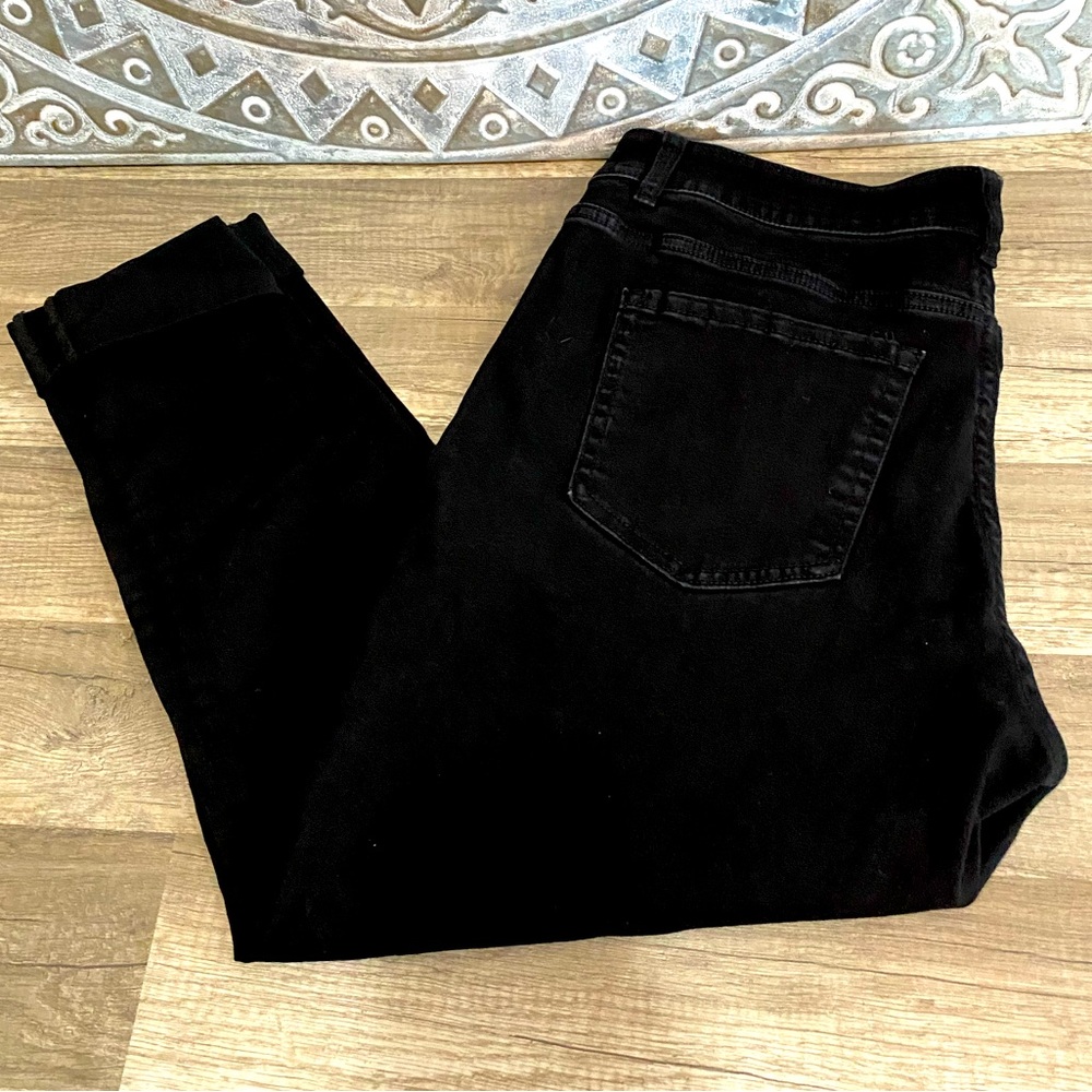 BKE universal fit mid-rise skinny black jeans Size 32